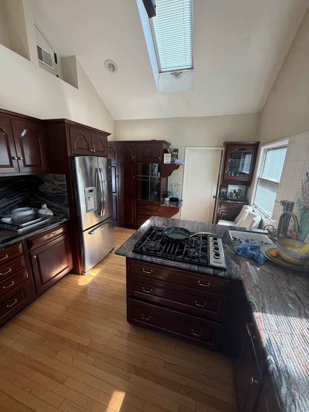 Original kitchen from the opposite corner